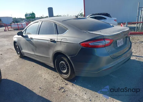 2013 Ford Fusion S z USA, uszkodzony, nr VIN 3FA6P0G74DR128570